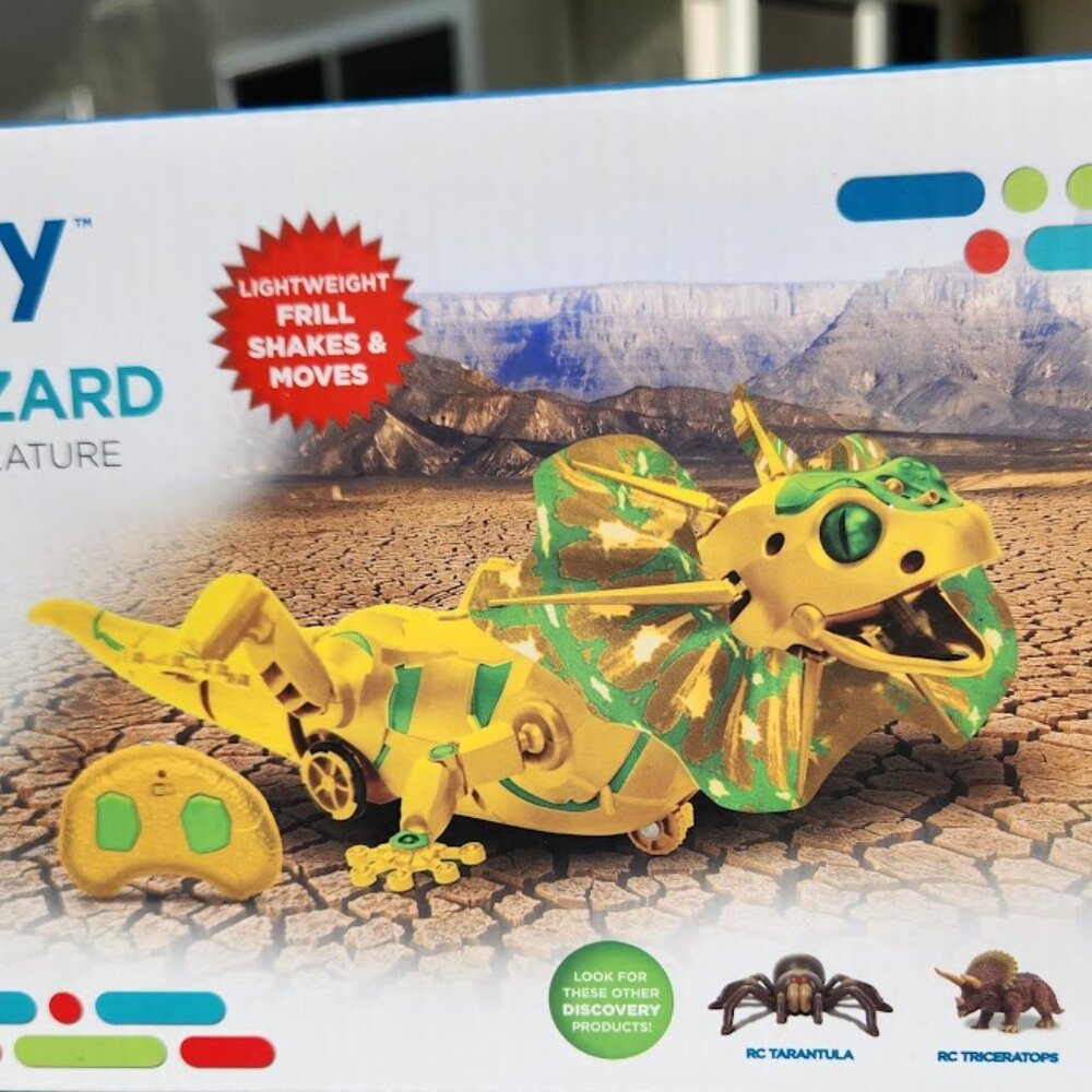 NEW Discovery Kids Robot RC Frilled Lizard Wireless Controller with Motion Activ